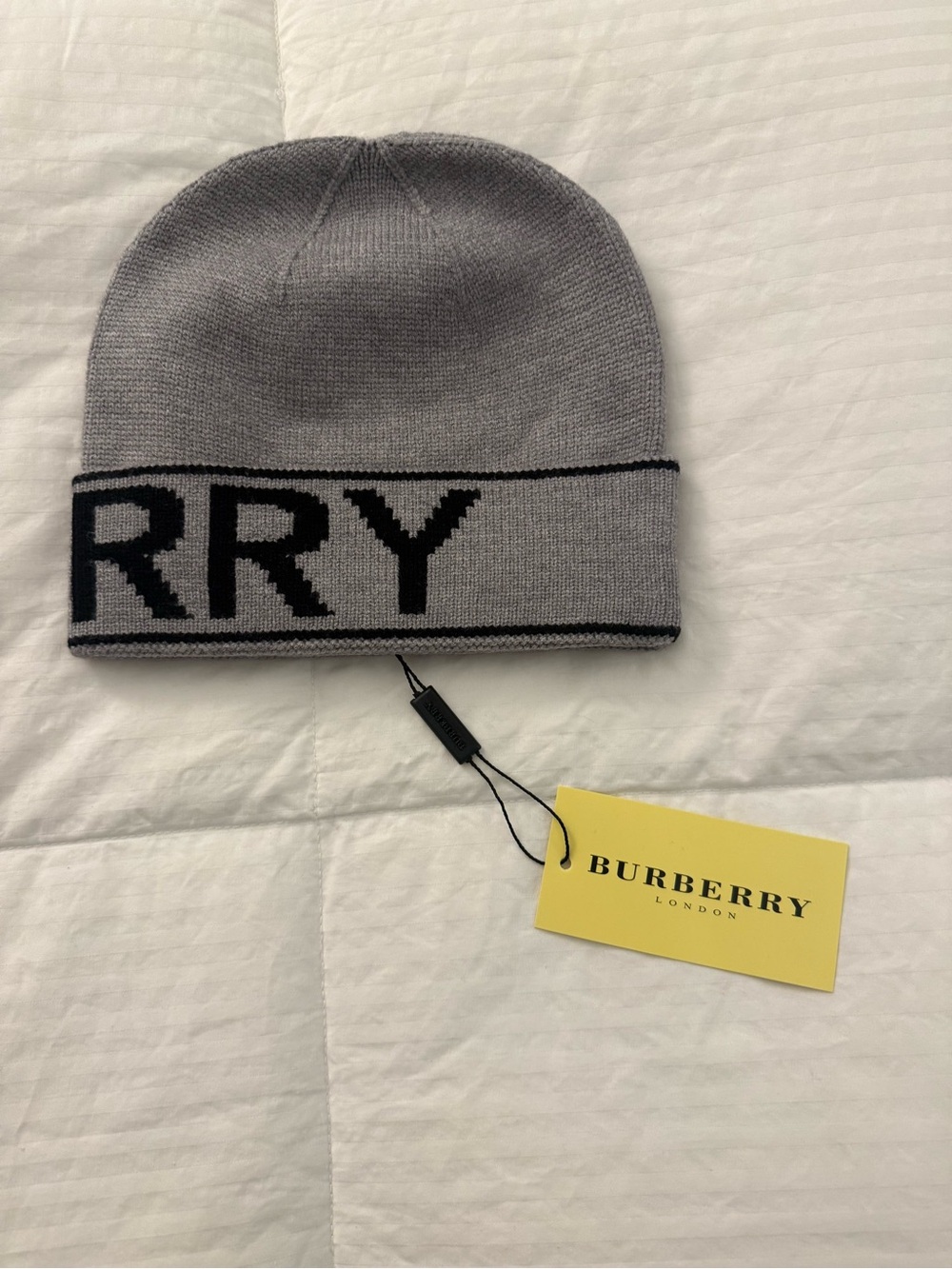 Burberry Grey Beanie - Picture 4 of 4
